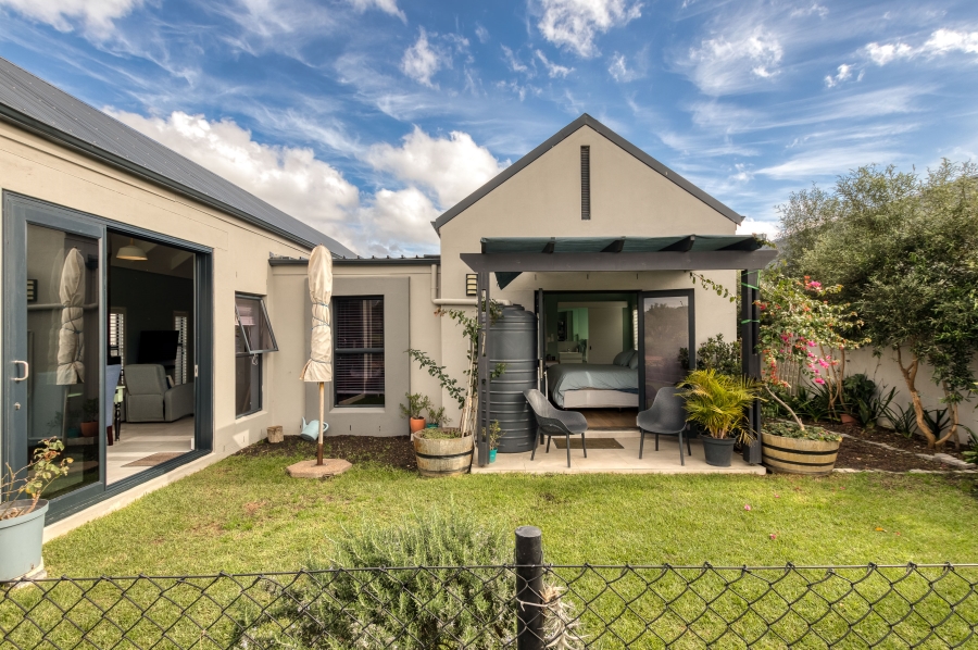 To Let 4 Bedroom Property for Rent in Aan de Wijnlanden Western Cape